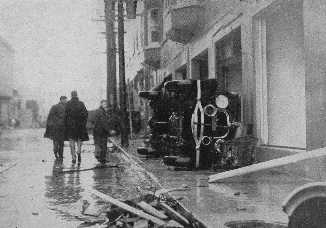 Automobile at NE 1st Street